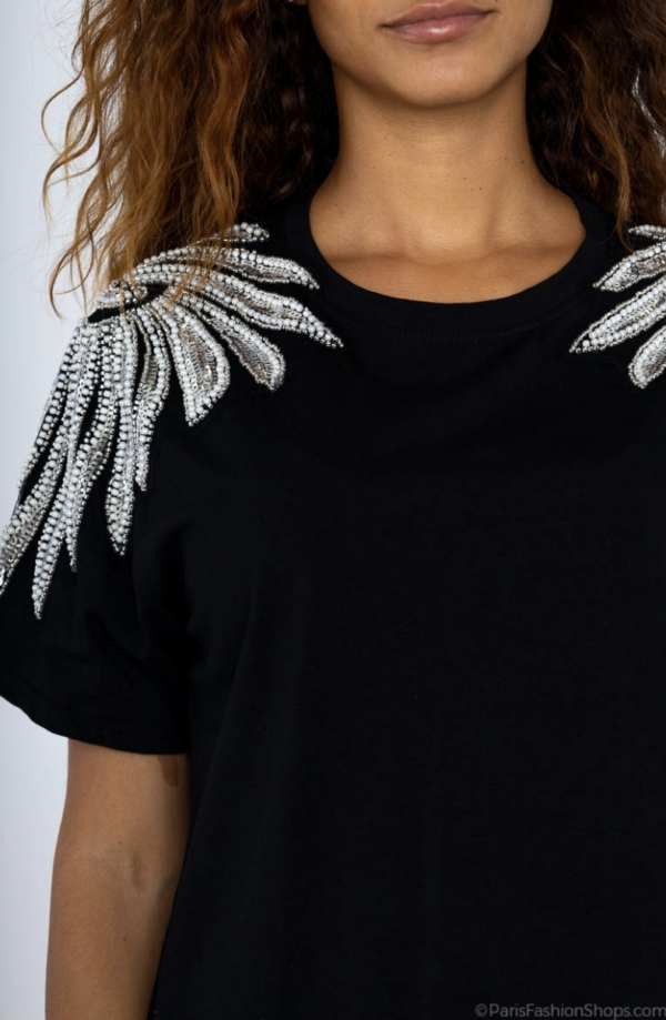 Polera Manga Corta Negra Bordado Mostacilla tonos Plateado en Hombros Importado de Paris, Francia