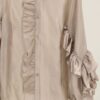 Blusa beige de seda con flores en relieve-2 Blusa beige de seda con flores en relieve_J28500beige_biabrazil_Chile_2