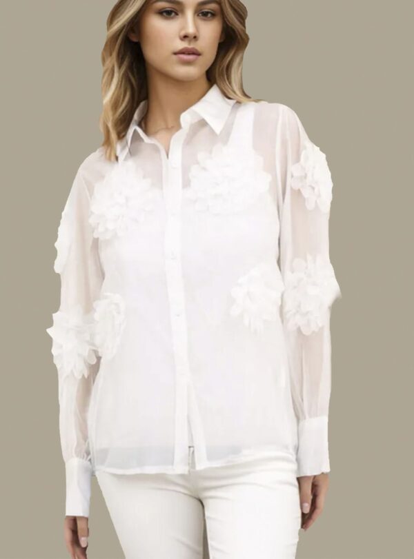 Blusa blanca de seda con flores en relieve-1 Blusa blanca de seda con flores en relieve_J28500blanco_biabrazil_Chile_1