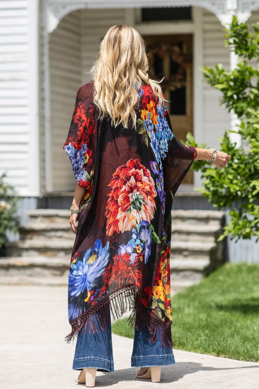 22841591_c8d04fb2-5795-46f3-b127-06c579bfe91a Kimono Largo Pintado Flecos