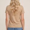 image_20260930_173815_1 Polera Beige Mujer Manga Corta Aplicacion Leopardo y Piedreria