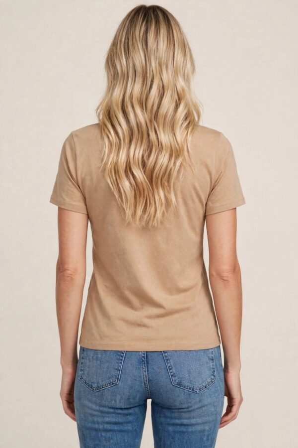 image_20260930_173815_1 Polera Beige Mujer Manga Corta Aplicacion Leopardo y Piedreria